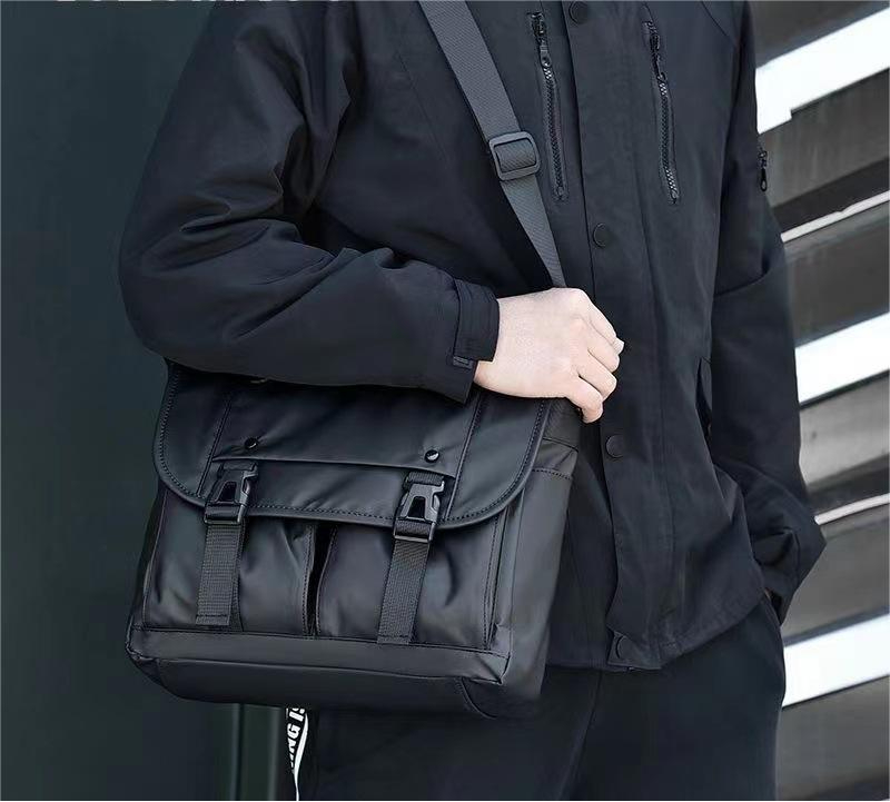 YM839 Men's Fashion Casual Versatile Design Sense Large Capacity Shoulder Waterproof Cross-body Bag