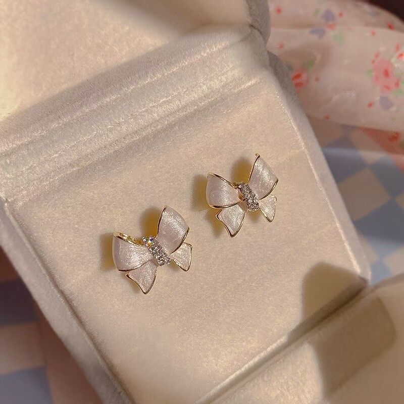 M110 Creative Sparkling Rhinestone Decor Bow-knot Design Stud Earrings Daily Jewelry Accessories For Girls Pearl Zircon Stud Earrings