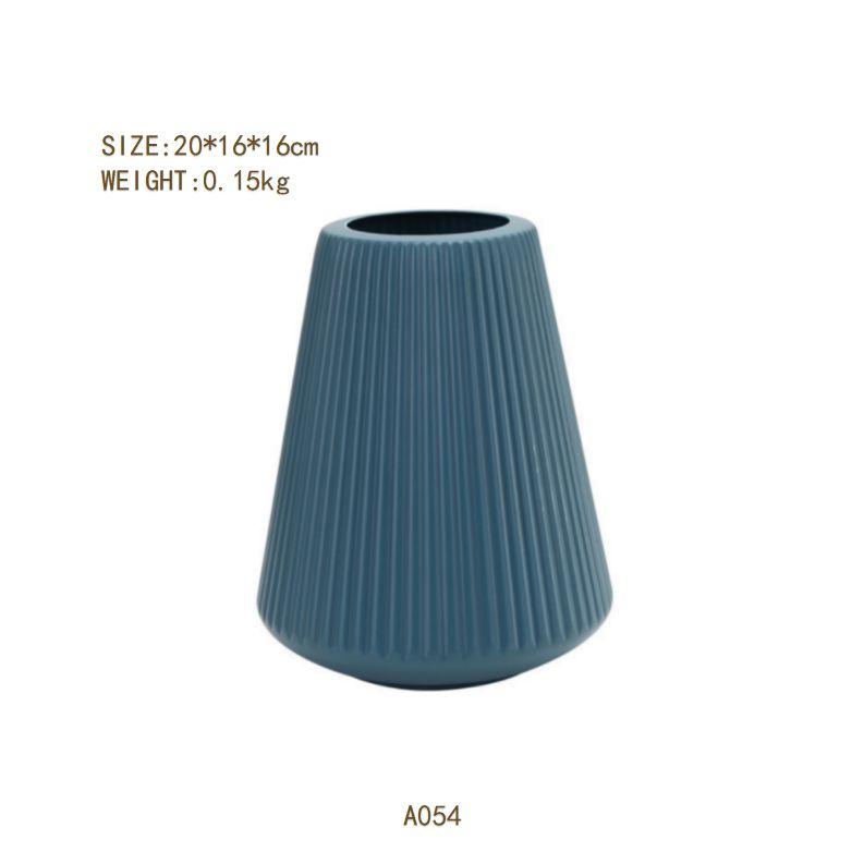 Vase ornaments living room flower arrangement American dining table modern luxury wind home TV cabinet dried flowers soft decorations plastic bottles group 5