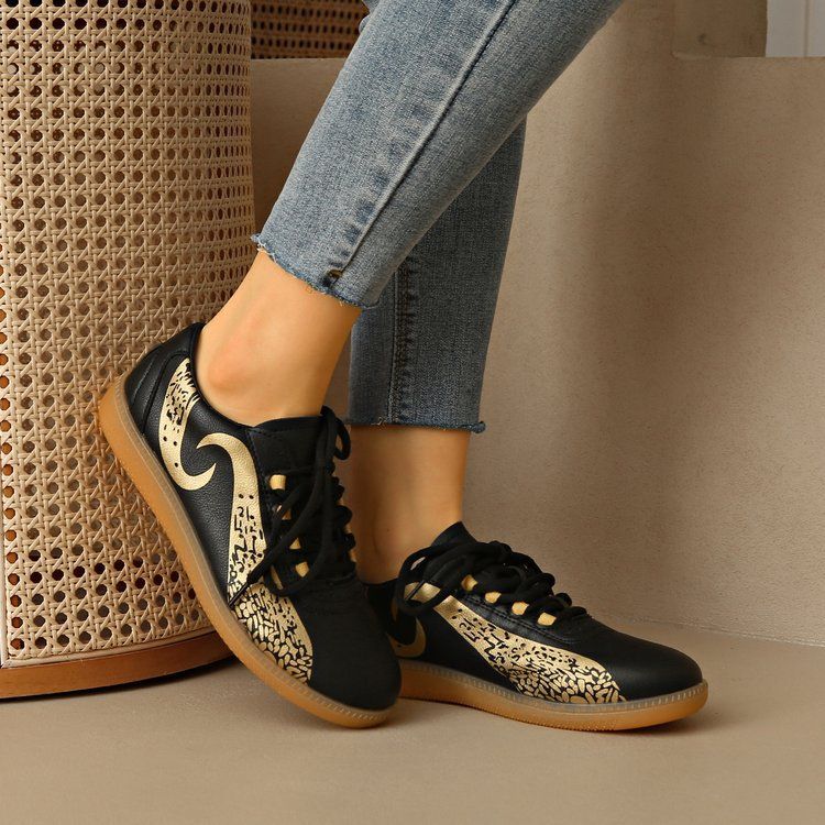 New stylish, casual, flat and lightweight sports shoes for couples in the spring and summer of 2025
