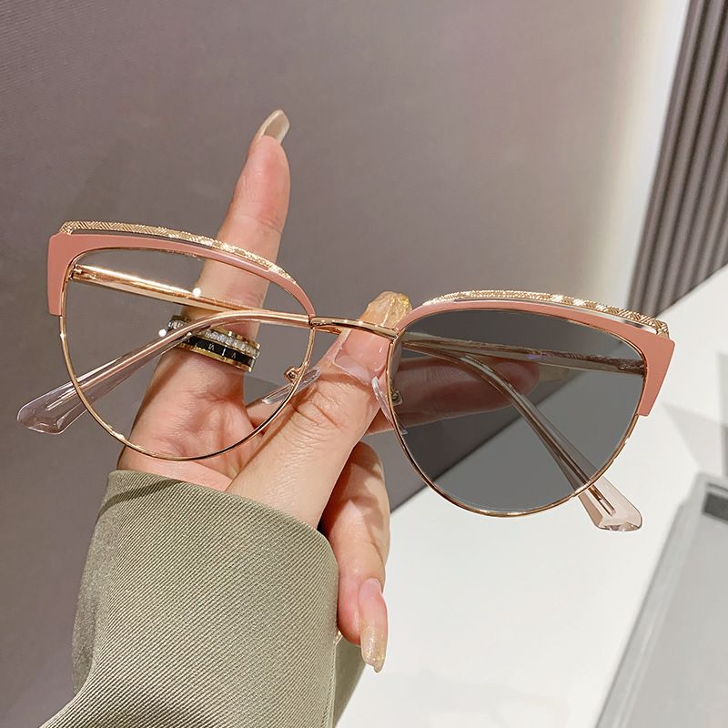 9036 Women's New Fashion Color-Changing Anti-Blue Light Glasses Metal Cat-Eye Glasses