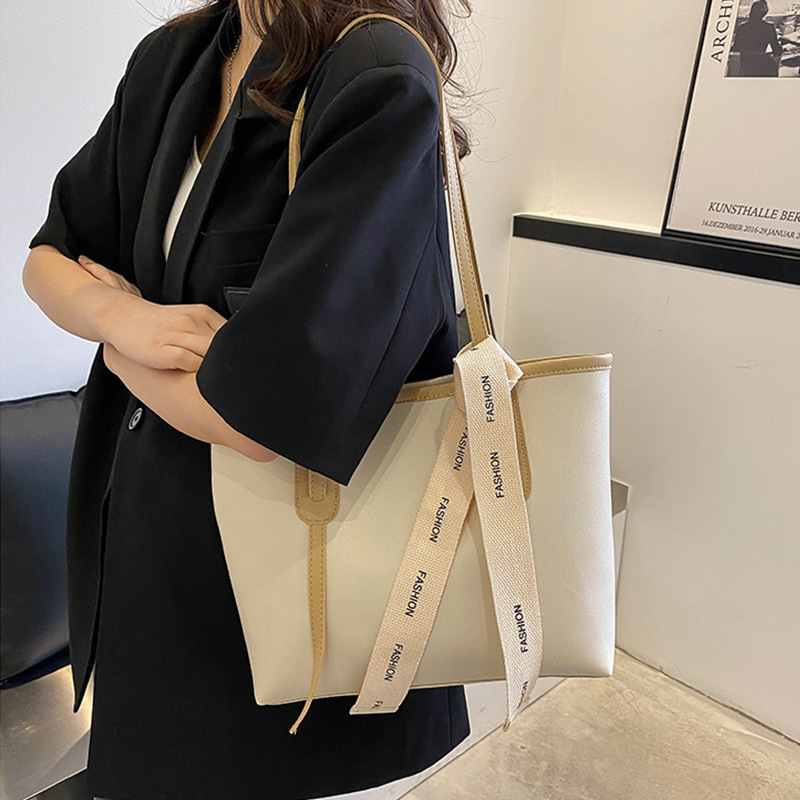 Women's New Casual Solid Color Large Capacity Shoulder Bag Magnetic Buckle Soft Face Shoulder Bag