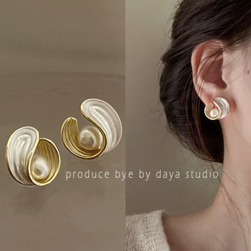 M103 Silver Needle French Drop Oil Geometric Pearl French Trendy Stud Ins Elegant Irregular Ear Earrings Accessories