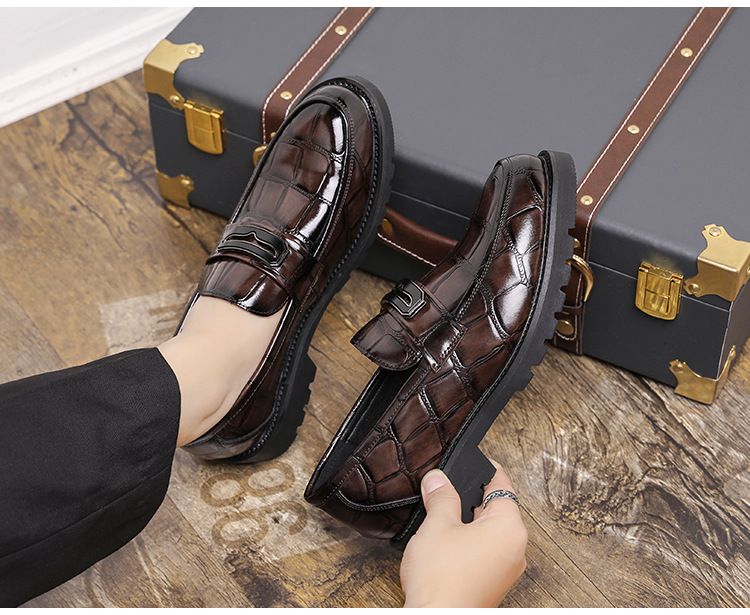 2025 Autumn/Winter new cross-border large-sized leather shoes, shiny loafers, business wedding leather shoes, men's shoe trend 48