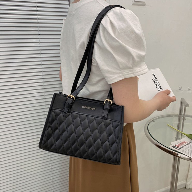 Women's Shoulder Bag New Rhombus Embroidery Women's Bag Cross Body Bag Fashion Tote Bag
