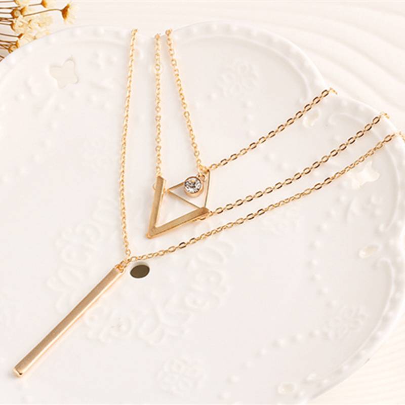 Fashion crystal sequin necklace temperament trend multi-layer metal pendant clavicle chain jewelry