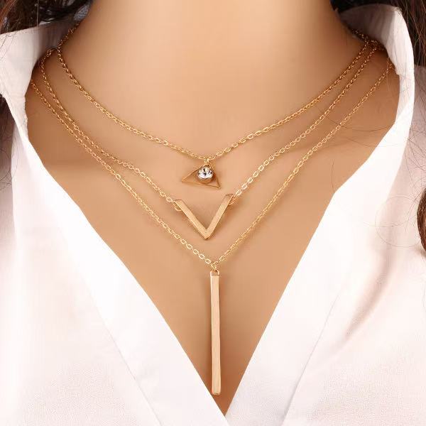 Fashion crystal sequin necklace temperament trend multi-layer metal pendant clavicle chain jewelry1