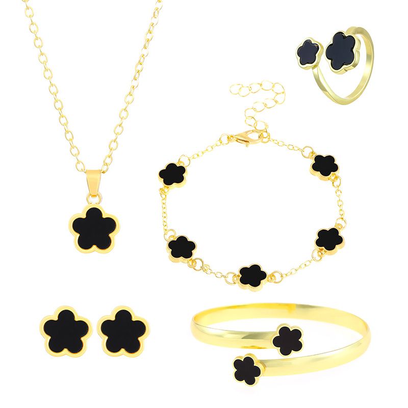 5-piece set Women's minimalist five leaf grass jewelry set, lucky flower necklace, versatile hand jewelry earringsBlack