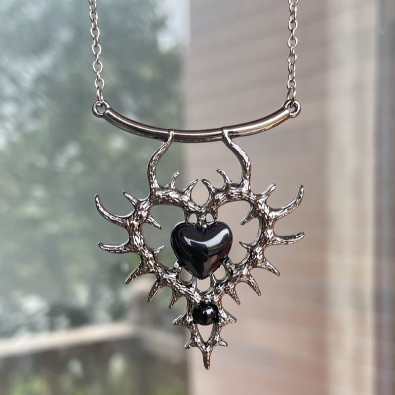 Punk, Gothic, Dark Wind, Thorn Heart Diamond Necklace ,pendant chain necklace