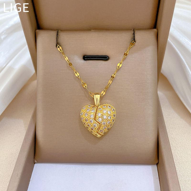 Women Magnetic Split Heart Pendant Necklace, Full Paved Sparkling Cubic Zircon, Magnetic Detachable Double‑Layer Heart Charm, Titanium Steel Chain Clavicle Necklace, Luxury Fashion Jewelry for Dating Party Ladies Gift