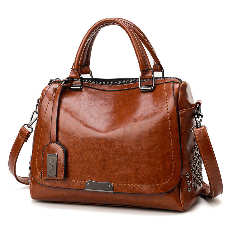 Vintage Rivet Shoulder Bag Women Retro Women Crossbody Bag Leisure PU Leather Handbags for Women Ladies Messenger Bag Totes