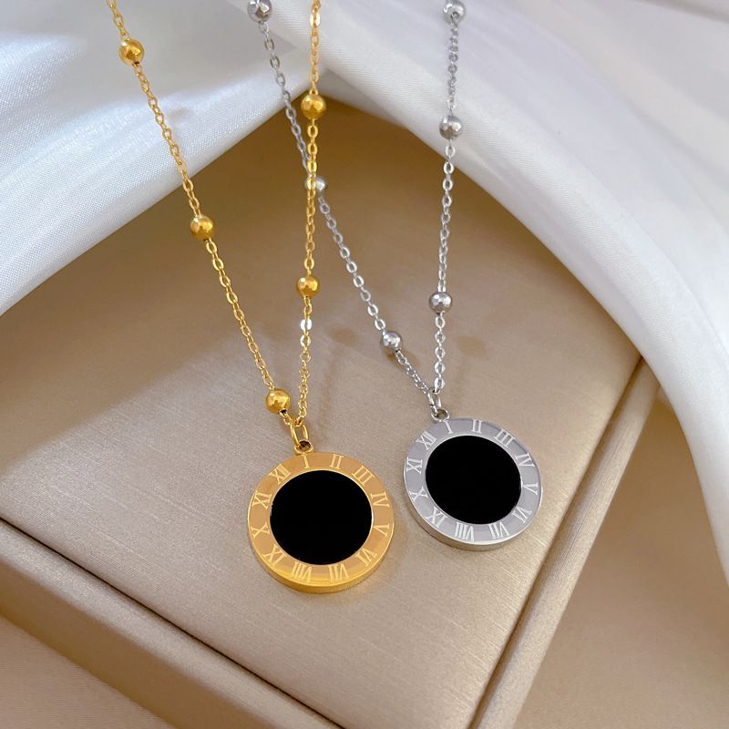 Minimalist Black Enamel Roman Numeral Round Pendant Necklace For Women, Furnace Gold Plated Solid Titanium Steel Beaded Adjustable Clavicle Chain, INS Retro Two-Tone Circular Choker, Anti Tarnish Hypoallergenic Fashion Jewelry Gift For Daily Dating Office Casual Outfit Accessory
