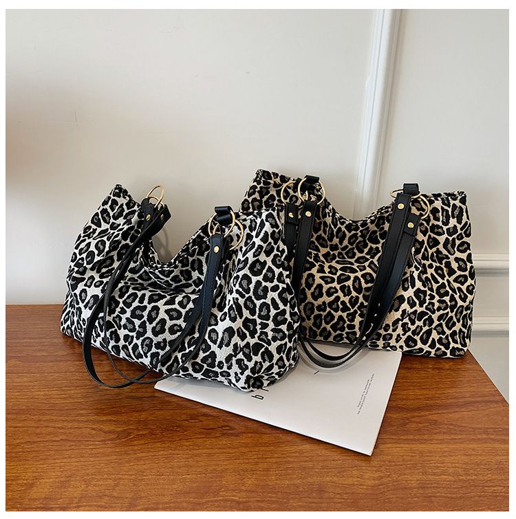 2024 New large capacity bag bag women's bag Instagram crossbody bag leopard shoulder bag Tote bag 2290