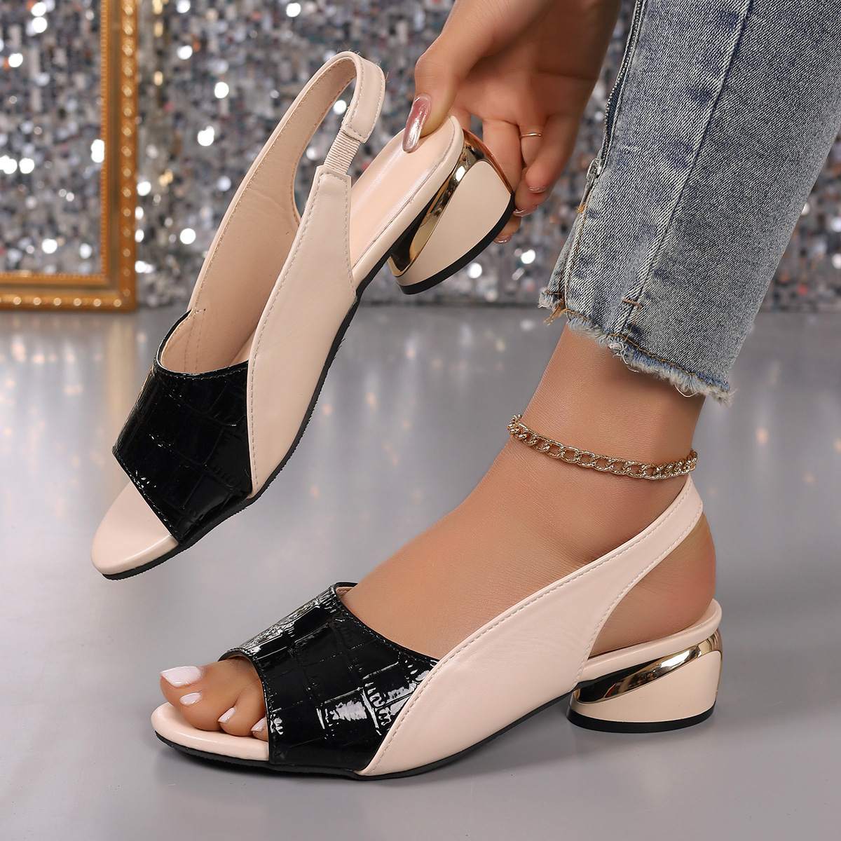 Large size women's sandals 2024 summer new fish mouth splicing in a word buckle North American style sandals YLL1136