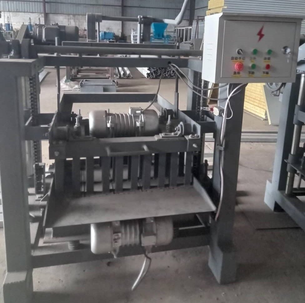 3 phase block moulding machine