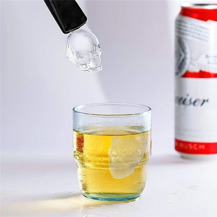 3D Skull Ice Cube Tray, Silicone Ice Maker Molds with Funnel, 4 Cavity Ice Cube Tray for Ice Cream & Party