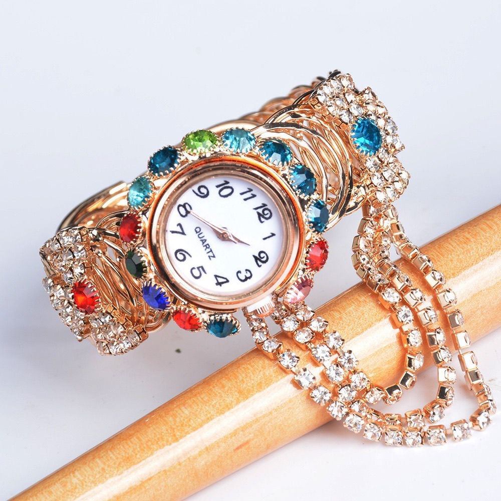 Korean Style Ladies Fashion Wristwatch Full Rhinestone Inlaid Alloy Quartz Watch Exquisite Tassel Design Elegant Temperament Bracelet Watch Female Daily Jewelry
