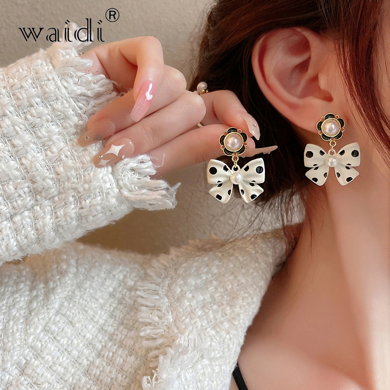 Waidi Girl Earrings Korean Version High-end 2022 New Fashion All-match Niche Polka Dot Bow Pearl Earrings Sales Brincos
