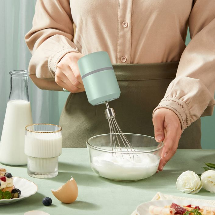 Electric Garlic Chopper, 3 in 1 Wireless Garlic Chopper Portable Hand Mixer USB Rechargeable, 3-Speed Adjustable Electric Whisk Cordless Handheld Mixer for Egg Beater, Baking & Cooking