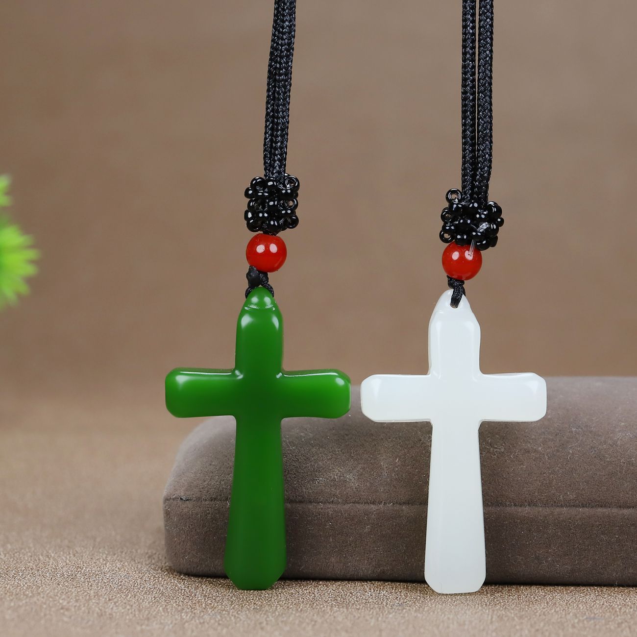 Xinjiang Hetian jade, white jade, jasper cross, pendant suet white jade, cross necklace men and women style.