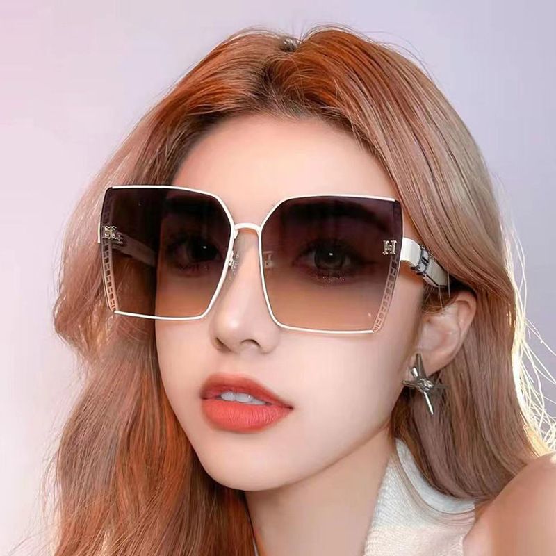 143 Women's New Fashion Large Frame Metal Sunglasses Sunscreen Sunglasses