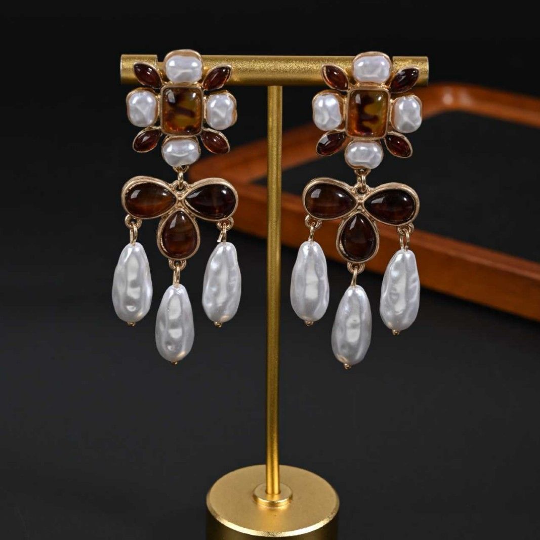 Retro Baroque Style Earrings with Amber Stones & Irregular Pearls, Gold Plated Dangle Earrings, Elegant Statement Jewelry for Women, Lightweight for Special Occasions
