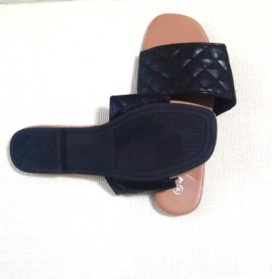 Trending Couple Design Popular Slides women factory flat sandals Slide Slippers
