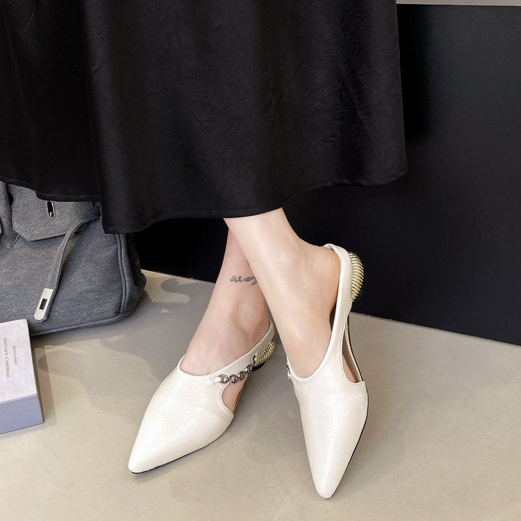 High-heeled women 2025 summer new pointy half bag thick heel sandals female bag head low heel shallow mouth all build slippers2