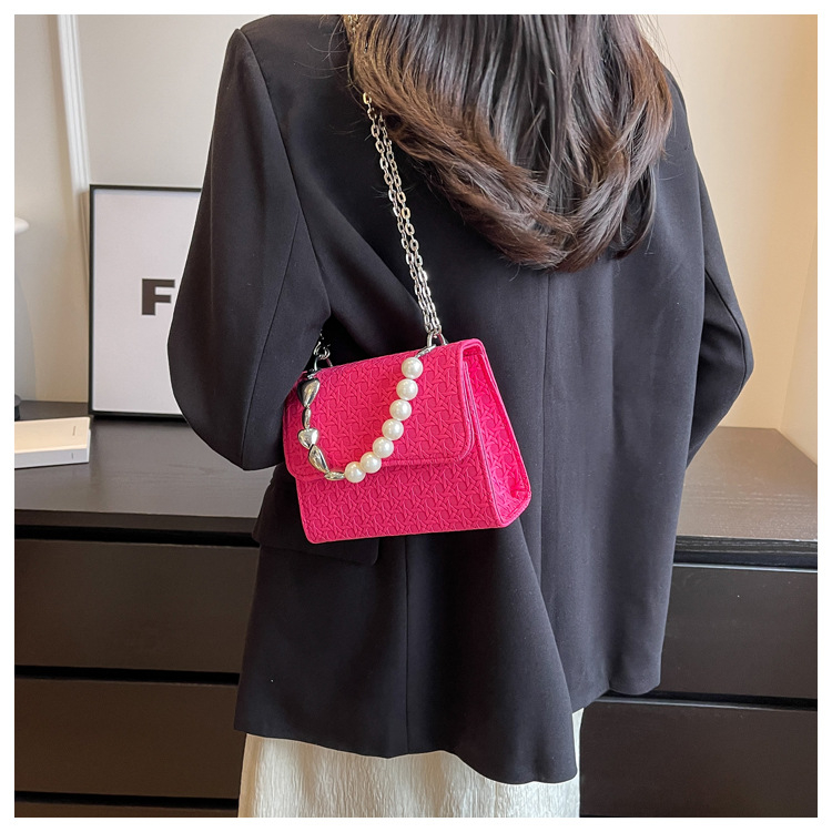 2023 New Personality Fashion Pearl Chain Bag One Shoulder Messenger Bag Casual Small Square Bag Trendy Women's Bag