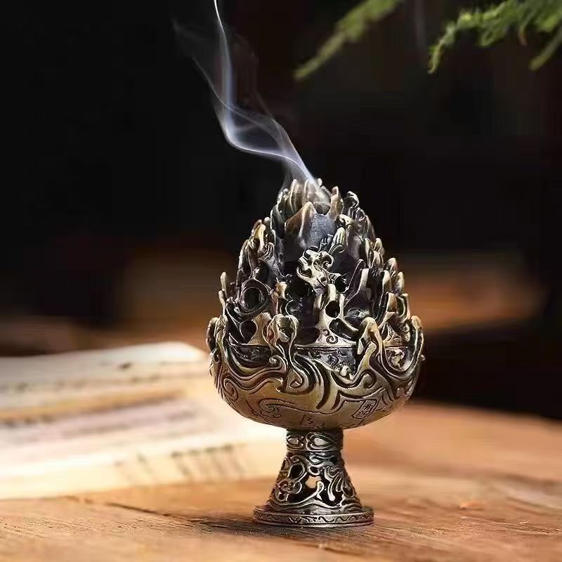 Old Mountain Sandalwood Small Cloud Fragrance Sheet: paired with an ancient fragrance burner, to start a peaceful fragrance time