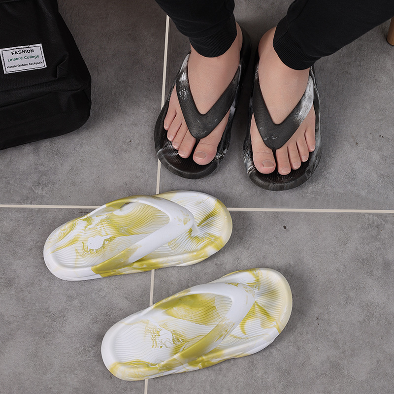 008 Men's New Fashion Rendering Flip-Flops Casual Non-Slip Beach Slippers