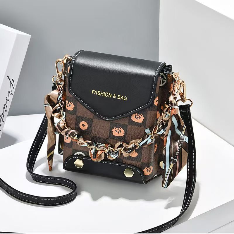 Explosive mobile phone bag, crossbody new mini bag female fashion fresh niche all shoulder crossbody bag