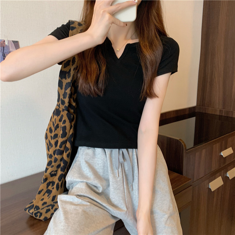 165 Women's Design Sense Slim Casual T-shirt Short Sleeves