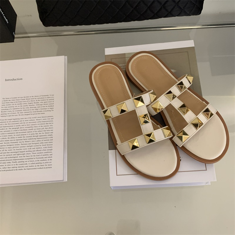 AK - 85 Children's Summer New Flat Bottom Slippers Solid Color Willow Spike Sandals