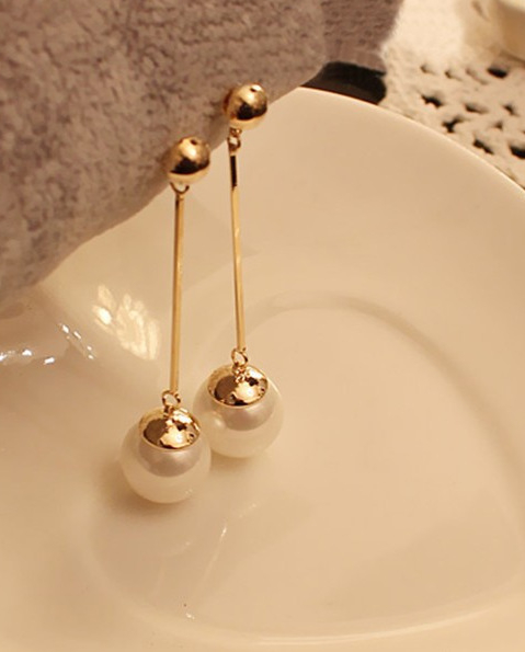 Elegant Golden Pearl Drop Earrings Long Pearls Statement Stud Earrings Simulated Long Pearl Earrings for Women