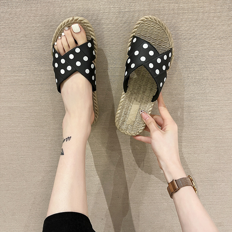 2021 polka-dot crossover sandals for women, flat slippers on the outside, open-toed beach girl flats