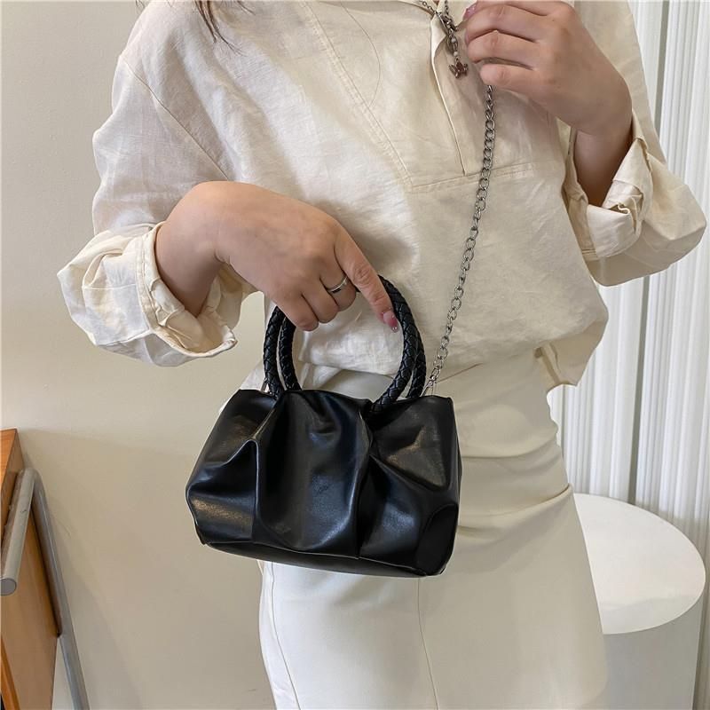 Women's New Retro Pleated Cloud Crossbody Bag Solid Color Magnetic Buckle Handbag