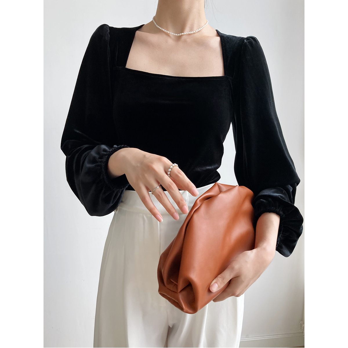 Black Long-Sleeved Golden Velvet Square Neck Shirt Light Mature Design Feel Puff Sleeve Exposed