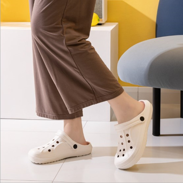 2023 New women's Dongdong shoes comfortable home breathable women's slippers lightweight non slip women's sandals