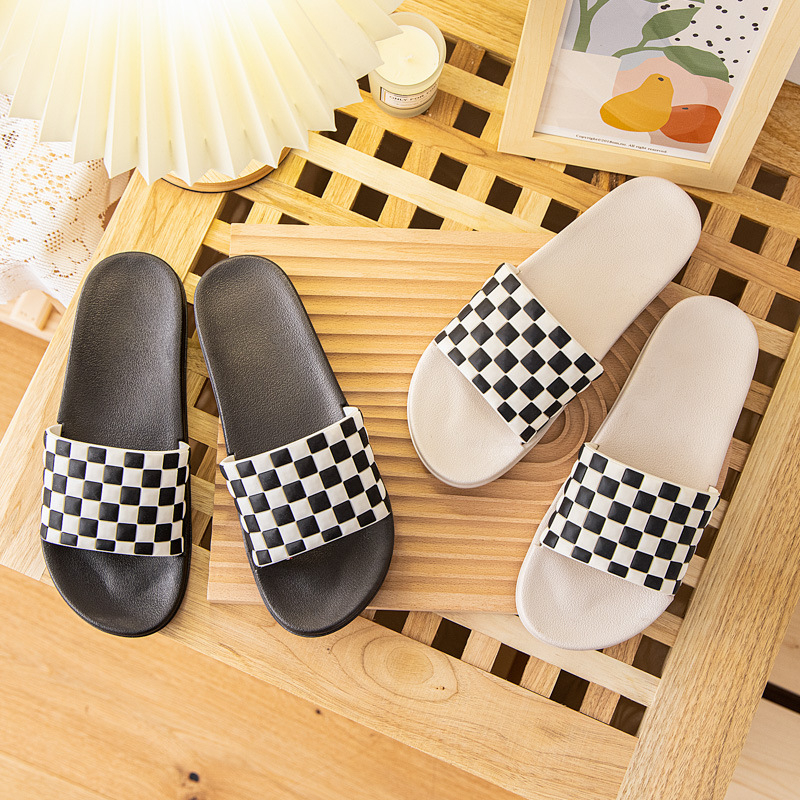 Women's Black and White Checkerboard Slippers Home Flat Beach Sandals