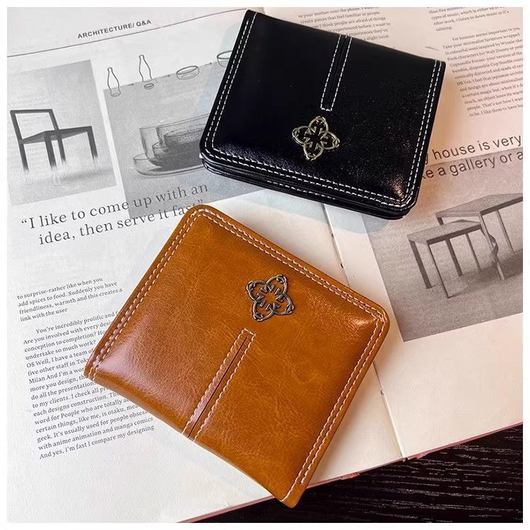 Vintage Wax Leather Short Wallet for Women Stylish Slim Snap Button Purse 2 in 1 Coin & Cash Card Holder Versatile Daily Clutch
