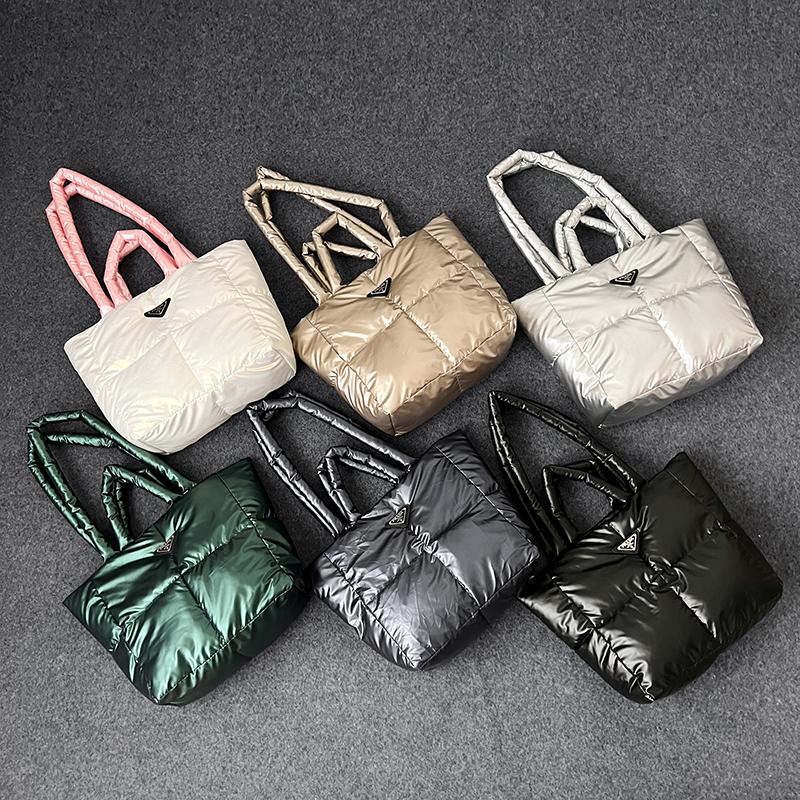 High-grade texture bag women's new large-capacity fashion autumn and winter cotton clothes shoulder bag down commuter tote bag