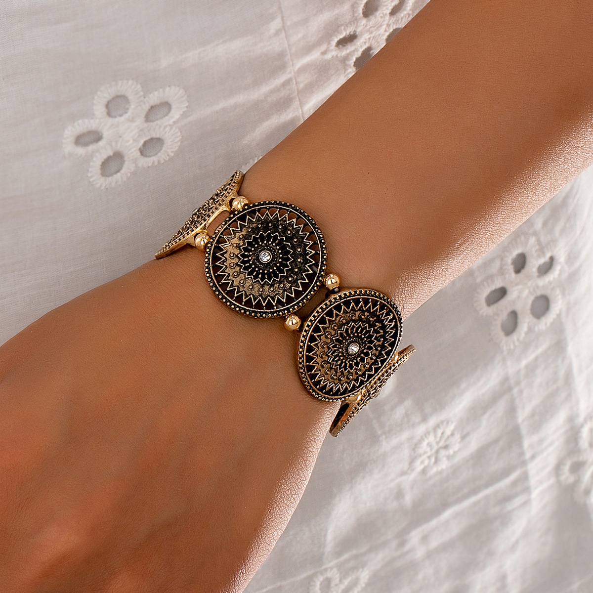 Vintage Gold-Tone Sunburst Cuff Bracelet with Engraved Discs & Rhinestone Accents, Bohemian Style Stretch Bangle for Women