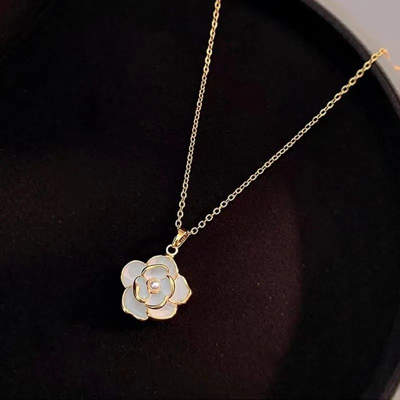 Camellia necklace, pendant collarbone chain, pendant necklace ，Camellia pendant necklace
