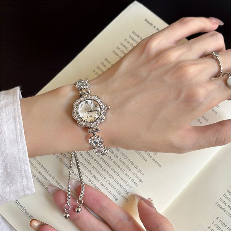 Luxury Round Rhinestone Inlaid Watch Bangle Adjustable Drawstring Design Elegant Temperament Alloy Wrist Bracelet Fashion Commuter Versatile Hand Accessories For Ladies Daily Wear