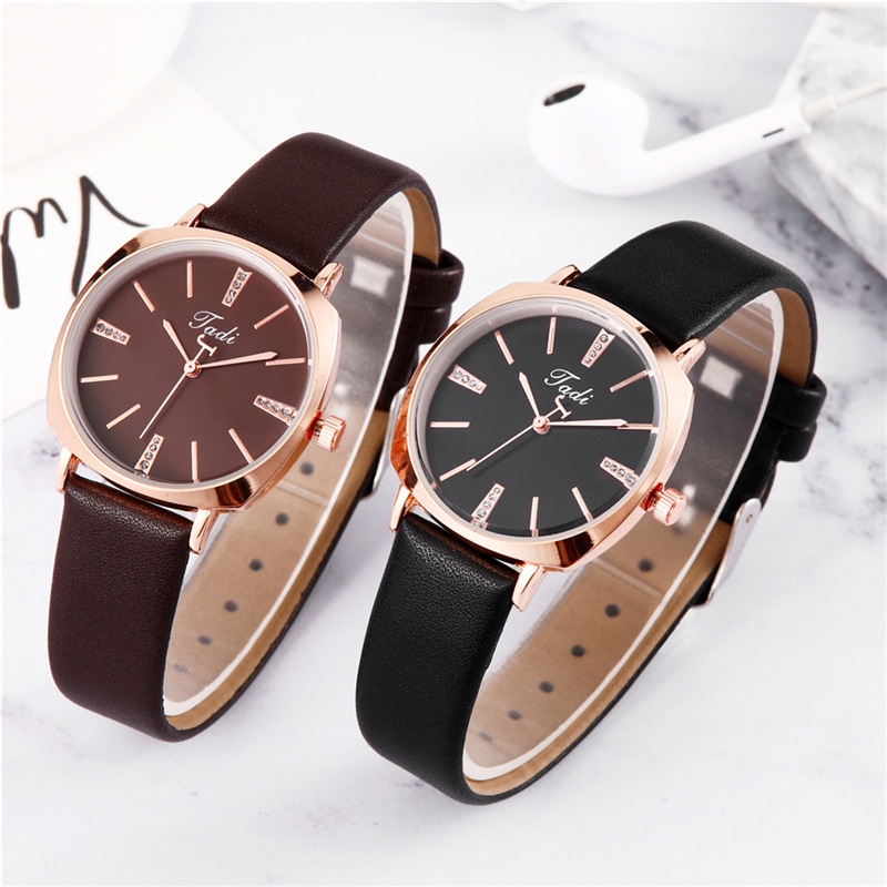 PD1006-1 Fashion Women Rhinestone Decor Scale Wrist Watch Quartz Belt Strap Ladies Watches