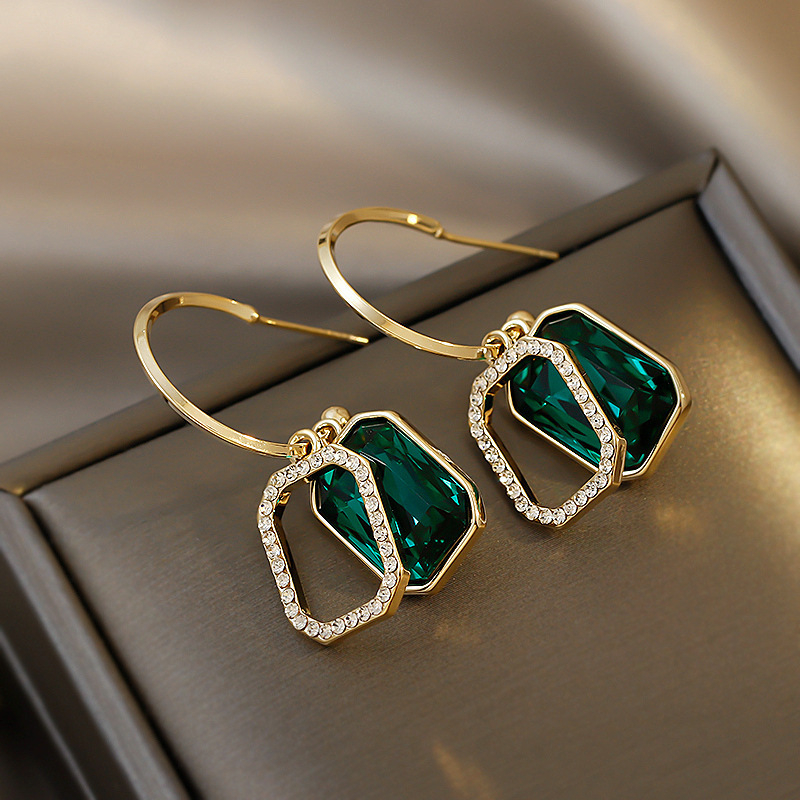 B0124 B0156 Women's New Niche Green Rhinestone Earrings Retro Alloy Earrings