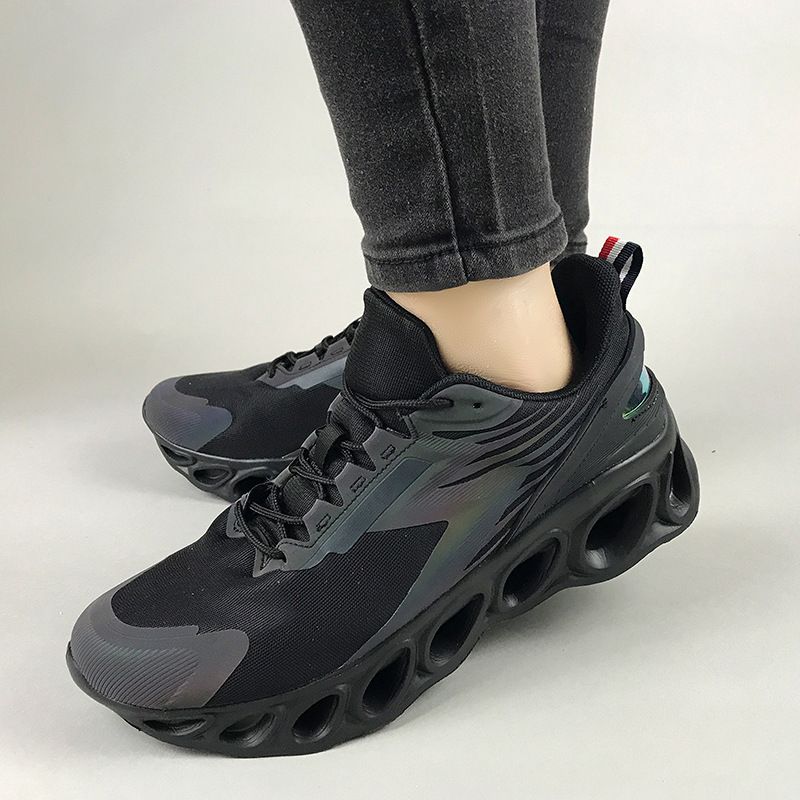 Spring New Men's Shoes Outdoor Trendy Shoes Breathable Mesh Shoes Men's Sports Shoes Versatile Men's Shoes