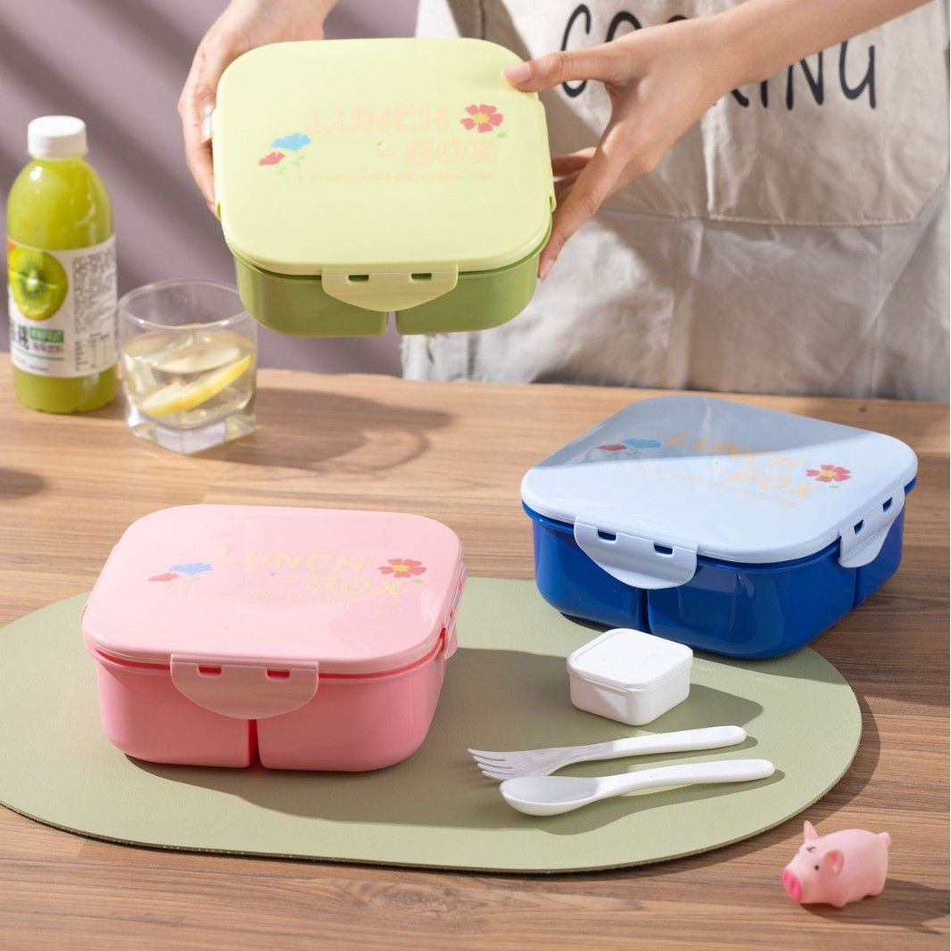 Microwave Safe Square Divided Lunch Box, Food Grade PP Plastic Bento Box with Cutlery & Sauce Box, Leakproof Portable Meal Prep Container for Students Office
