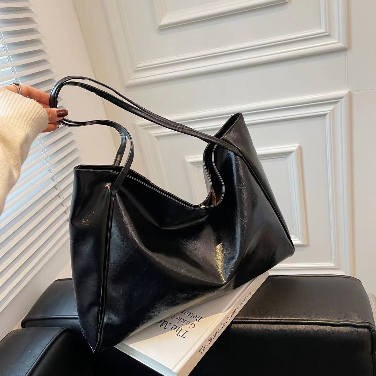 Women Tote Bag Fashion Underarm Pouch Large Capacity Soft Pu Leather Shoulder Bag Retro Crossbody Bag Casual Portable BucketBagsBlack